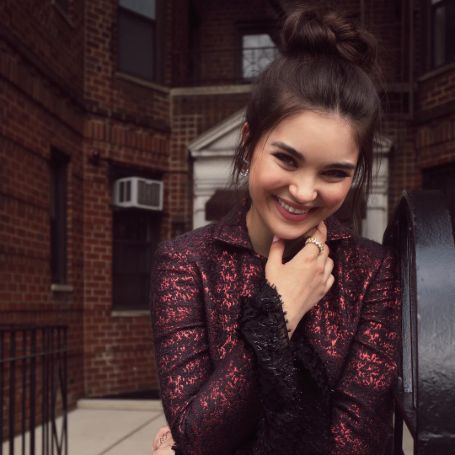 Landry Bender is currently single.